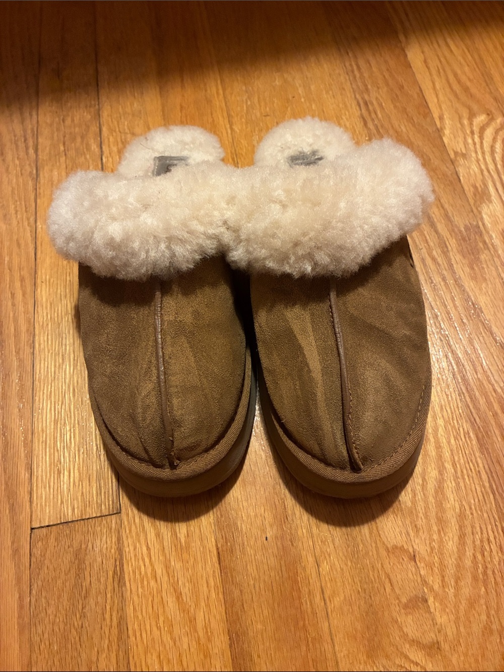 Ugg Womens Slippers Chestnet Suede Size 8
